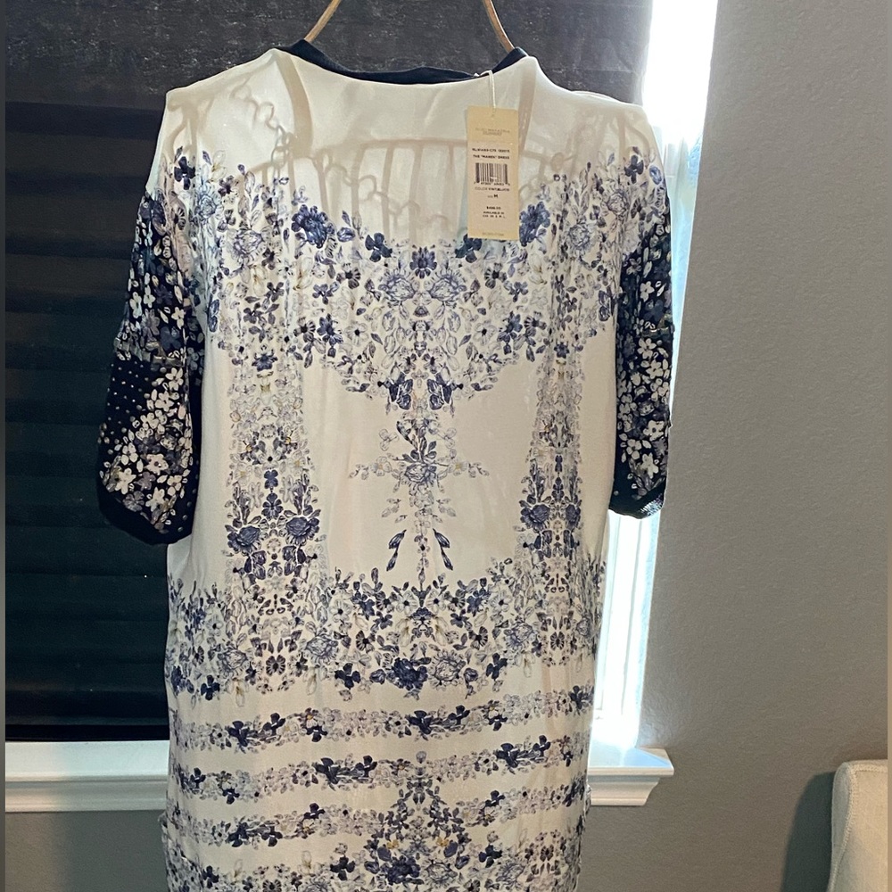 Never wore - Picture 2 of 4